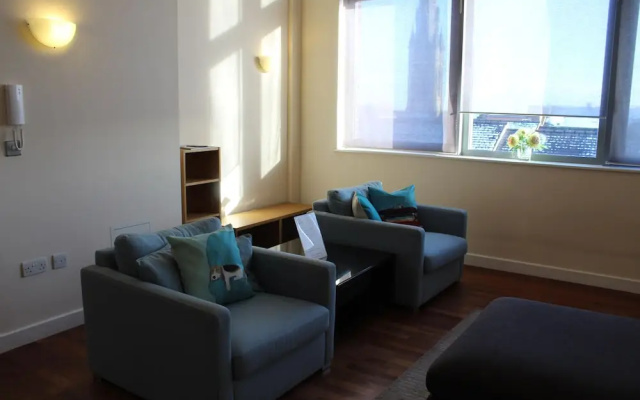 Stunning 2 Bed City Centre Apartment