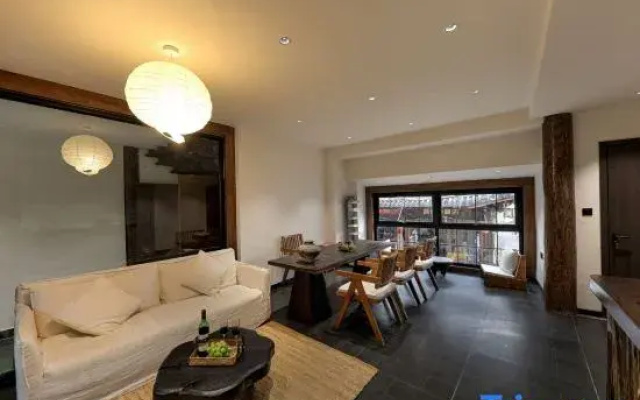 Yueshan and Tingfeng Courtyard-Style Resort Hotel