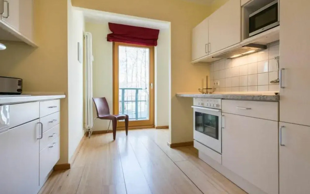 Apartment With 1 Bedroom and Balcony