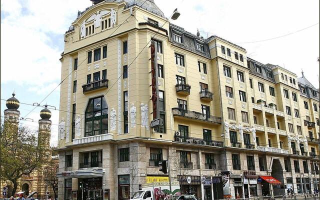 Отель Budapest Panorama Central Венгрия, Будапешт - 3 отзыва об отеле, цены и фото номеров - забронировать отель Budapest Panorama Central онлайн вид на фасад