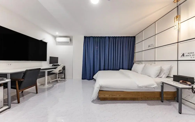 69 Motel