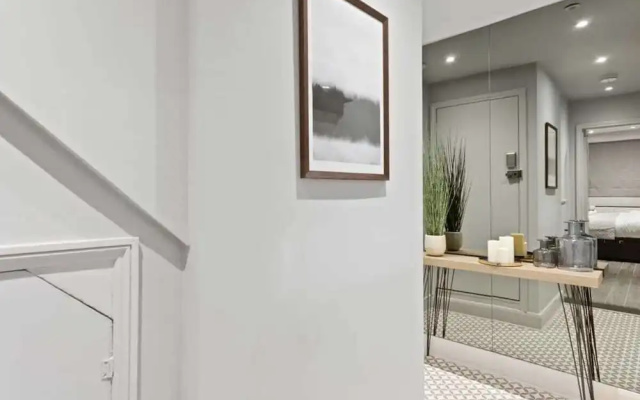 Designer 1 Bed apt W/terrace Sleeps 3 in Camden