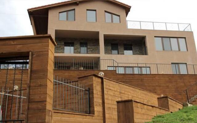 Отель Villa Gergana Болгария, Боженци - отзывы, цены и фото номеров - забронировать отель Villa Gergana онлайн вид на фасад