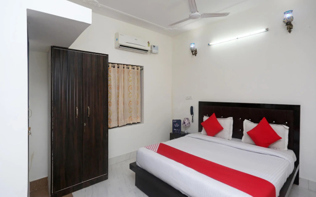 OYO 18301 Hotel A-one