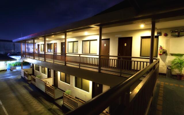 Beverly Boutique Business Hotel вид на фасад