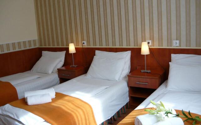 Отель Atlantic Hotel Венгрия, Будапешт - - забронировать отель Atlantic Hotel, цены и фото номеров комната для гостей