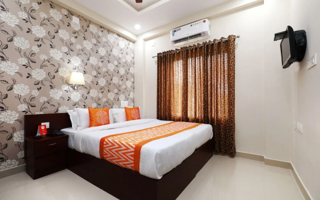 OYO 6728 Almas Residency