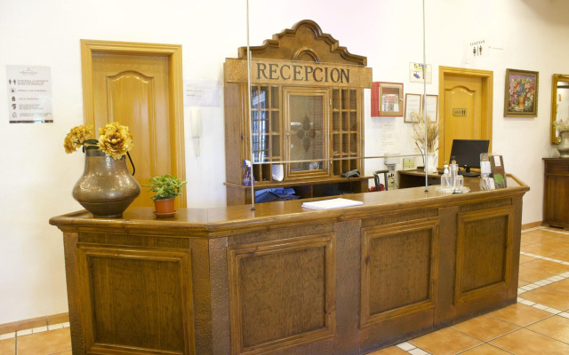 Hotel Asador Albenzaire