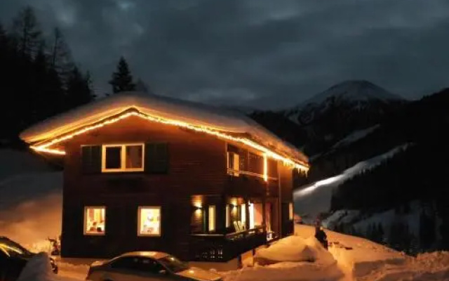 Chalet Innerkrems 1
