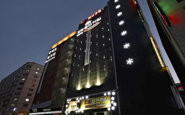 hotelImage