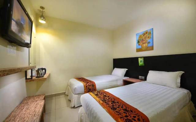 Standard Twin room (twin beds) · Hotel Bahagia — photo 2