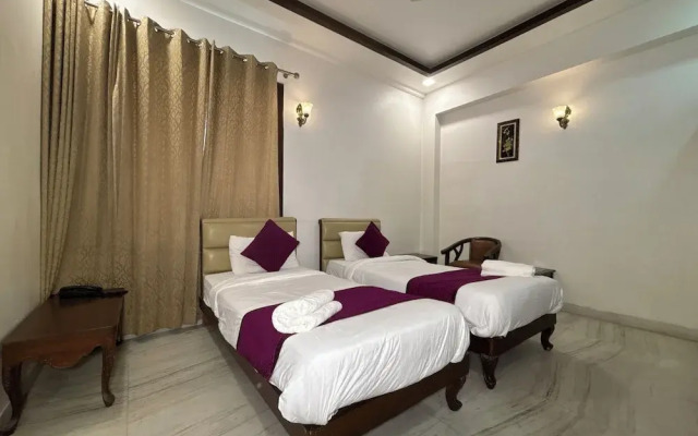 Goyal Hoteliers - Hotel The Agra Grande