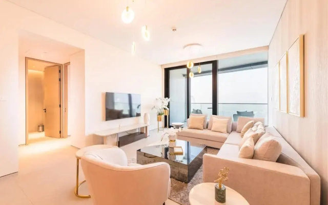 Sea View Urban Retreat in Address JBR