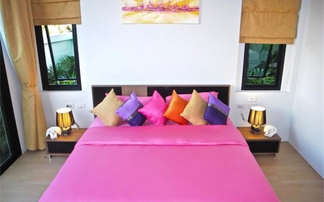 Отель Baan Bua Nai Harn 3 bedrooms Villa вид на фасад