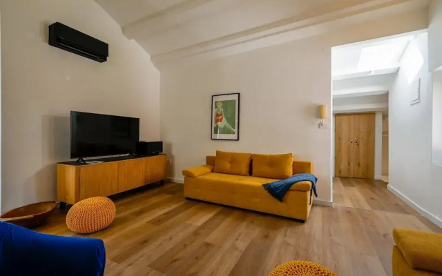 Radiant and Trendy Downtown Rovinj Apartment
