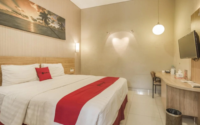 Sunshine Family Homestay near Terminal 1 Juanda Airport