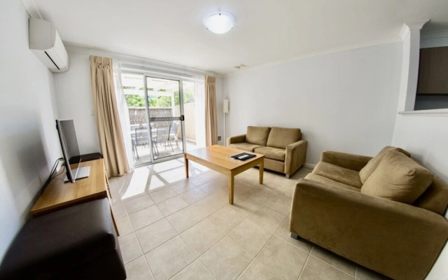Sea Breeze Broadwater
