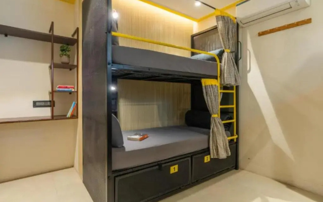 The Hosteller Mumbai, International Airport