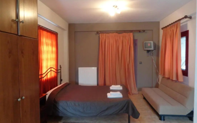 Alonaki Guesthouse