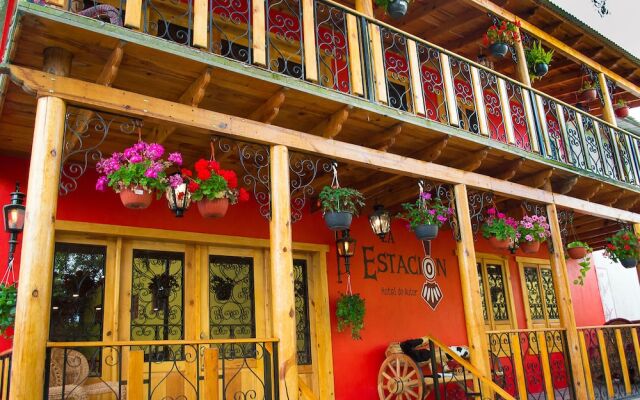 Hotel La Estación вид на фасад