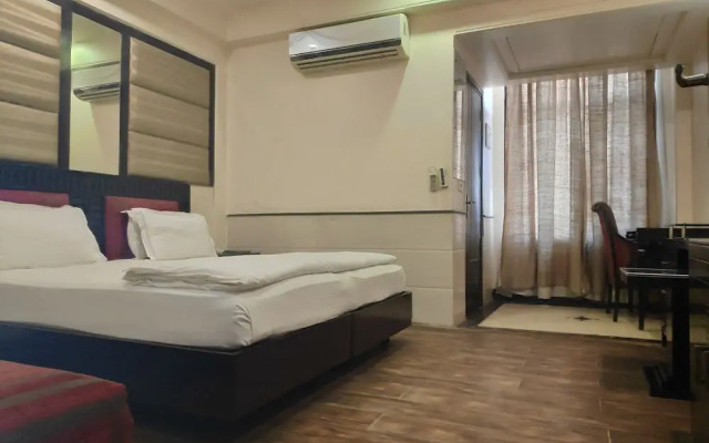 Hotel Aadhar