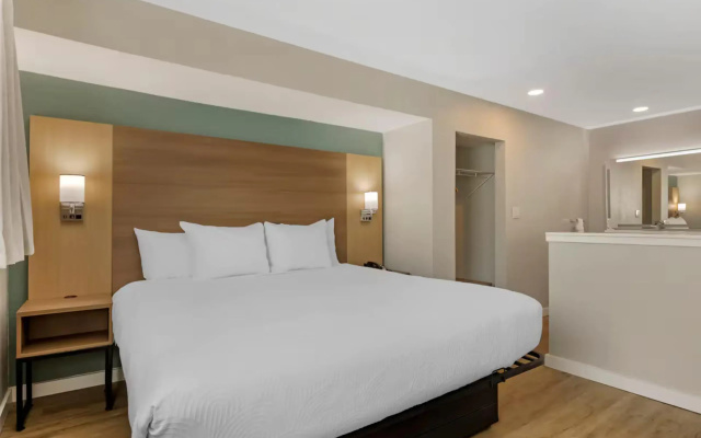 MainStay Suites Springfield South - Battlefield Rd