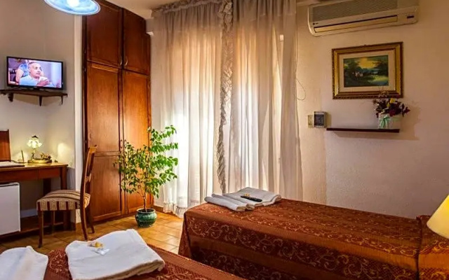 Garden Hotel
