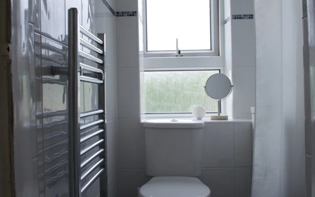 1 Bedroom Flat 15 Minutes From Edinburgh City Centre