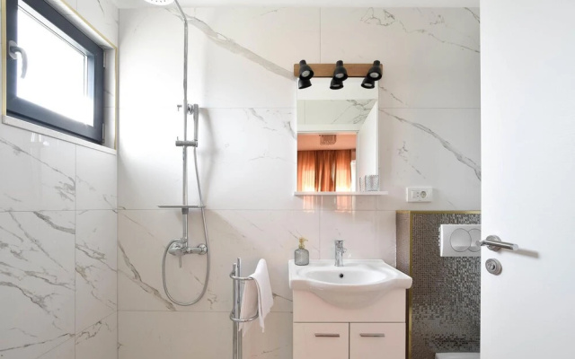 Beautiful Home in Split With 4 Bedrooms, Wifi and Outdoor Swimming Pool