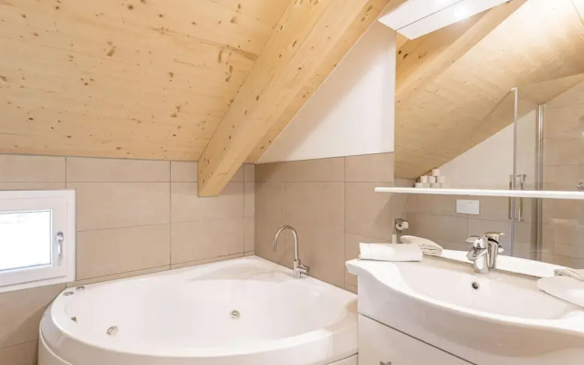Appealing Chalet in the ski Area