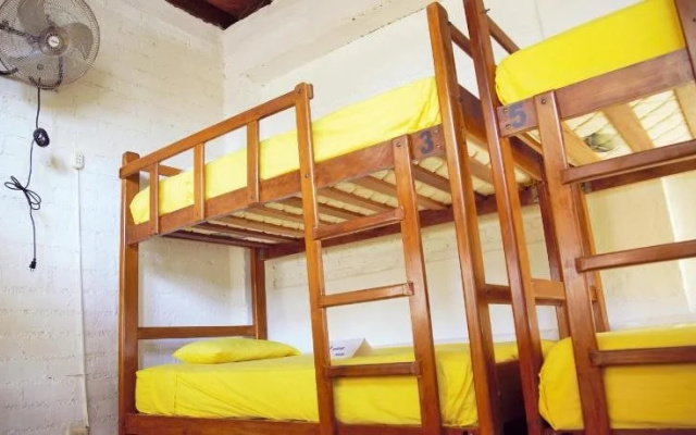 Palosanto Backpackers