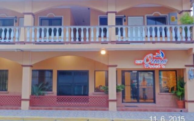 Uw Oasis Hotel Луизиана Ceiba вид на фасад