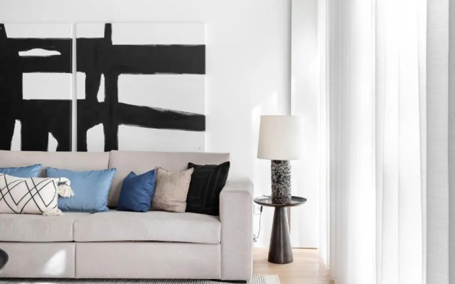JOIVY Elegant 1-BR Apartment in Perfect Centre