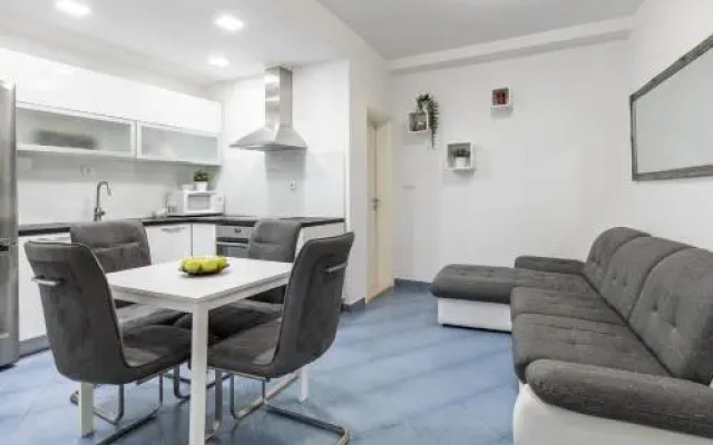 Charming Apartment