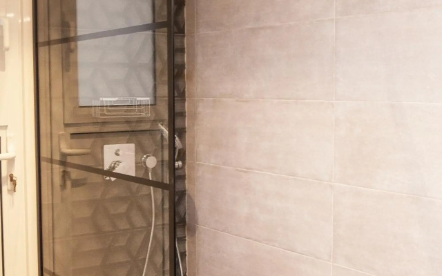 Central Comfy Modern Flat 2 bedrooms 2 bathrooms