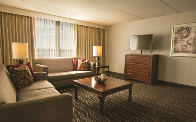 Hilton Kansas City Airport