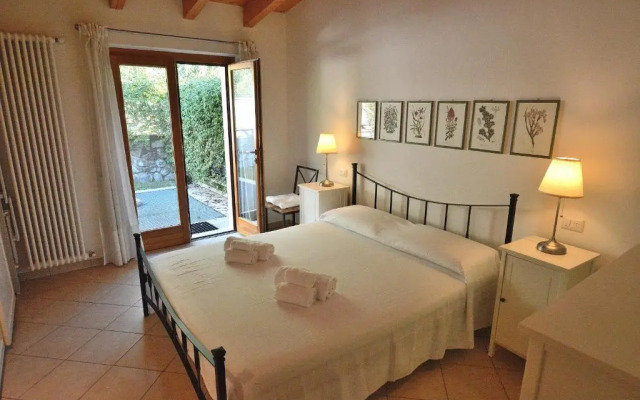 Apartment Bardino With Pool and Lake View