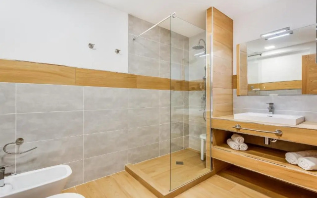 New 1 BR apartement on the sea in Marbella.