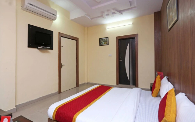 OYO 9558 Hotel Chhavi Holidays