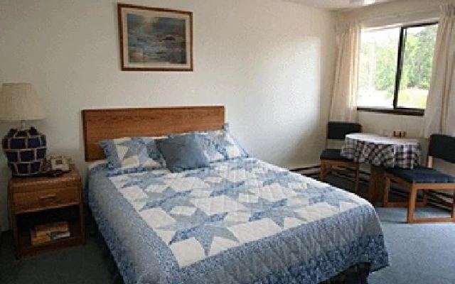 Westwynd Motel