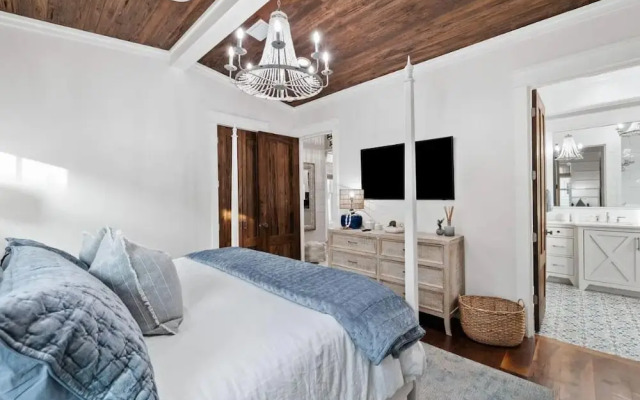 Sea La Vie Seaside Main House