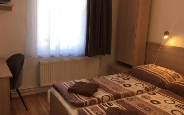 Gerendas Hotel