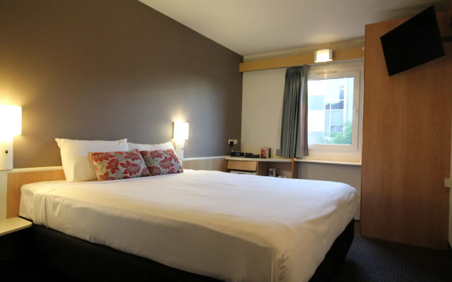 ibis Newcastle