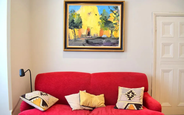 South London 2 Bedroom House With Garden