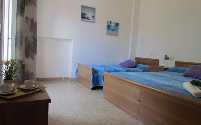 Spacious Apartment Near the Beach