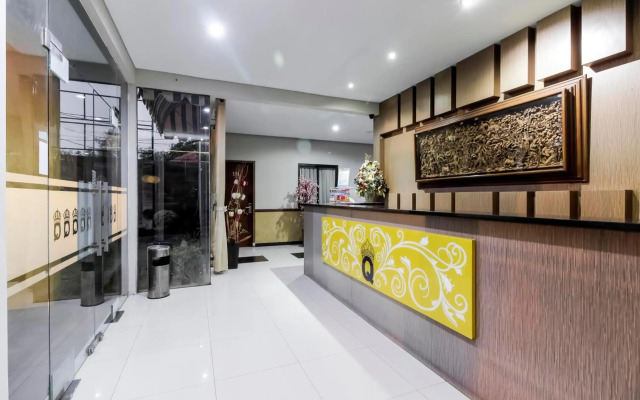 RedDoorz Plus @ Tuparev Cirebon