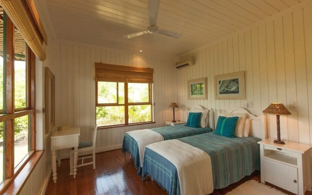 South Point Villas