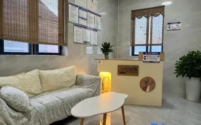 Tianmen Mountain River Homestay