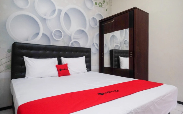 RedDoorz @ Griya Bougenville Magelang
