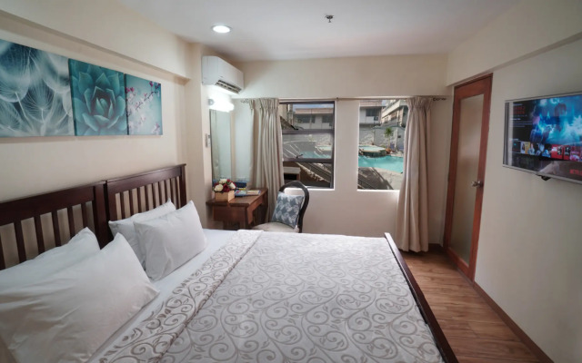 1775 Adriatico Suites